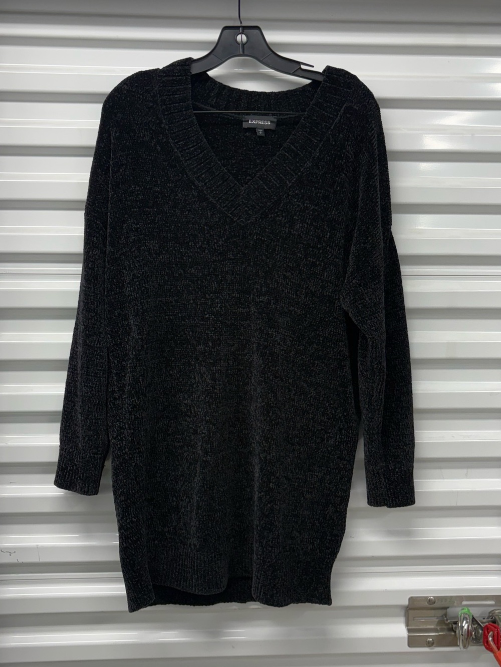 Express Black Knit Pullover Sweater Women V-Neck Long Sleeve Small
